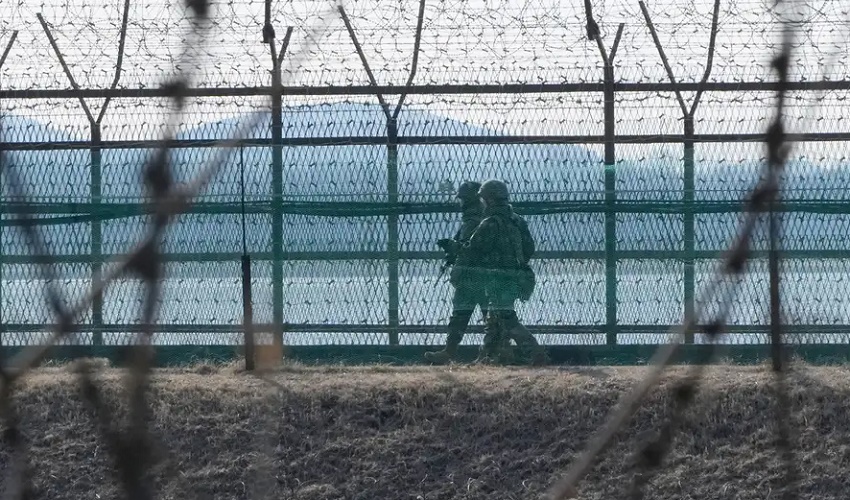 Seis detenidos por enviar biblias y arroz a Corea del Norte