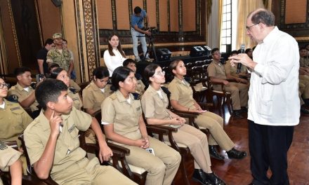 La Alcaldía abre sus puertas a jóvenes estudiantes para que se involucren en la historia de Guayaquil