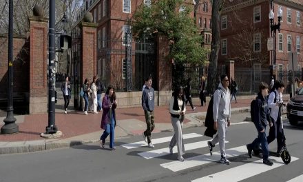 EE.UU. restringirá visados a estudiantes foráneos de Harvard