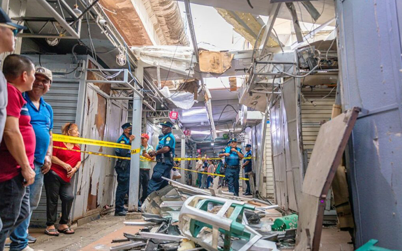 Municipio de Guayaquil asumirá reparación de locales afectados por explosión en la Bahía
