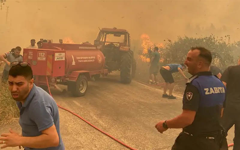 Más de 50.000 personas evacuadas en Turquía por incendios