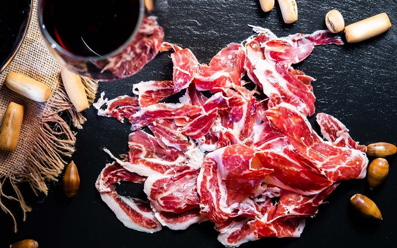 Comer jamón curado podría alargarte la vida: un estudio revela su poder contra las enfermedades y el envejecimiento celular