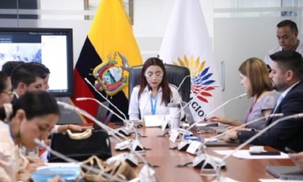 Subsecretarios de Economía y Finanzas explicaron reforma legal que incluye a Santo Domingo de los Tsáchilas en las regalías de la hidroeléctrica Toachi-Pilatón