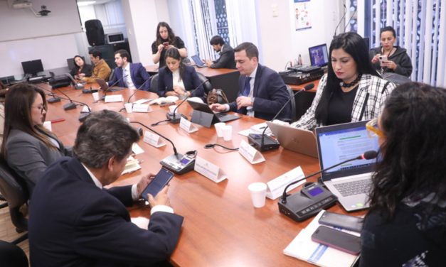 Reforma sobre bases militares extranjeras en Ecuador tensa a la mayoría en la Asamblea Nacional