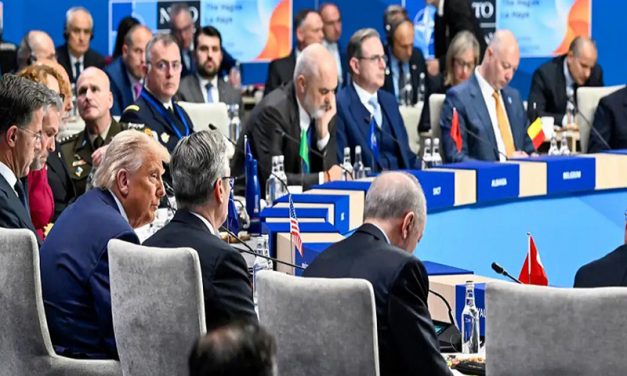 Reunión entre Zelenski y Trump comienza en La Haya