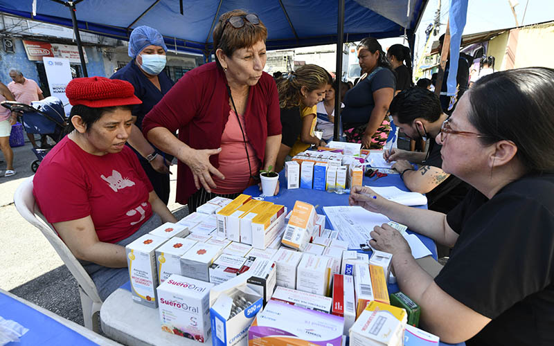 Brigadas de salud municipal llevan atención y medicinas gratis a miles de familias