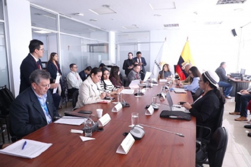 Criterios legales sobre sanciones e inhabilidades al personal de las Fuerzas Armadas fueron escuchados en la Comisión de Seguridad