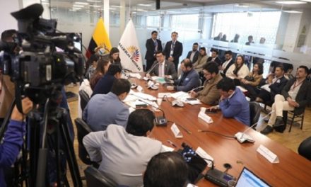 Inicia el trámite de la Ley Económica Urgente para Innovar la Gestión Pública en la Comisión de Desarrollo Económico