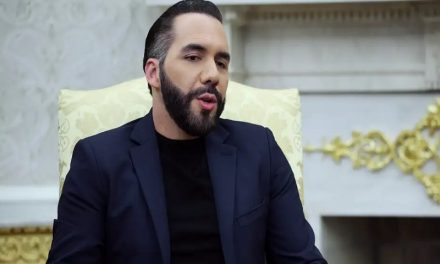 Bukele exige a México “rectificación” en caso narcoavioneta