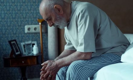 Cómo aliviar el dolor muscular persistente en adultos mayores