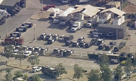Explosión en centro policial en Los Ángeles deja tres muertos