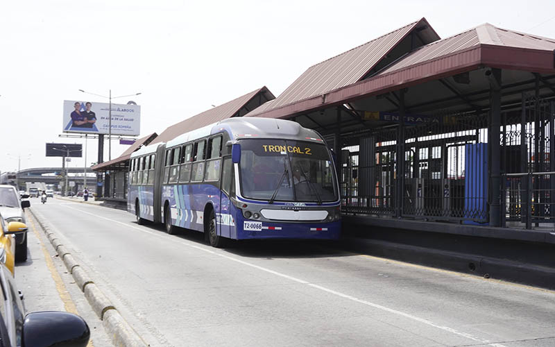 Parada Universidad de Guayaquil inhabilitada temporalmente por trabajos en carril exclusivo