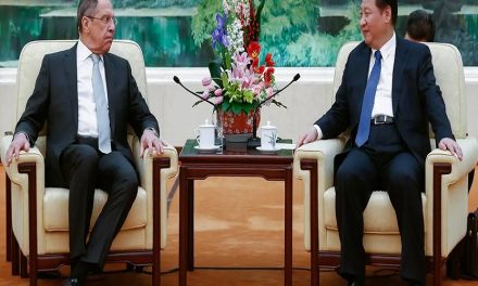 Canciller ruso Lavrov se reúne con presidente chino Xi
